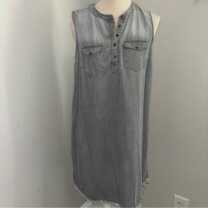 Beachlunchlounge gray chambray sleeveless raw hem shirt dress size Medium